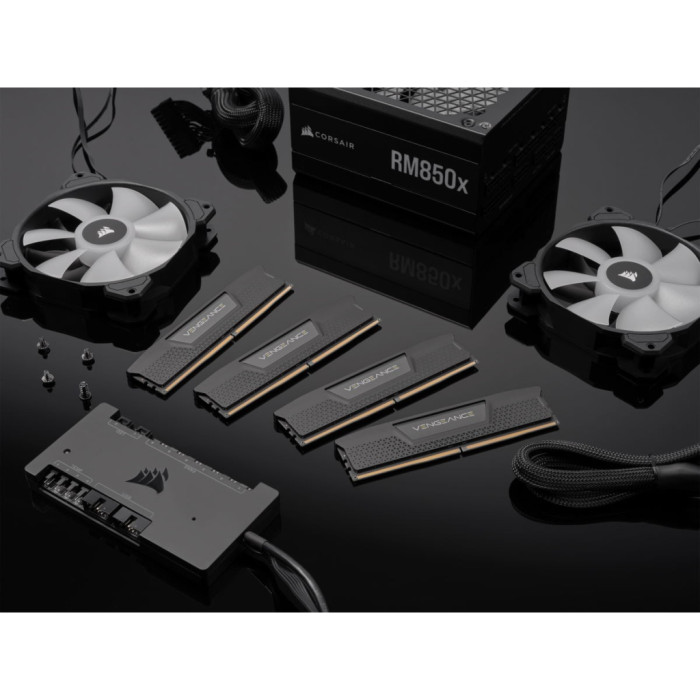 Модуль пам'яті для комп'ютера DDR5 64GB (2x32GB) 6000 MHz Vengeance Corsair (CMK64GX5M2B6000Z40)