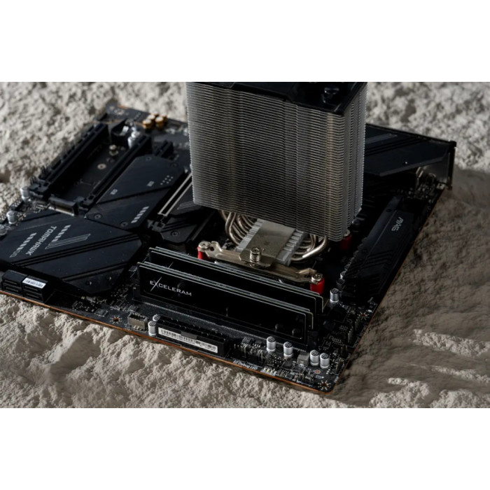 Модуль пам'яті для комп'ютера DDR5 16GB 6000 MHz Black Sark eXceleram (ED50160603036C)