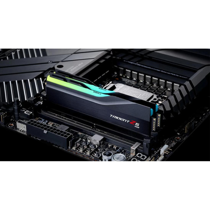Модуль пам'яті для комп'ютера DDR5 32GB (2x16GB) 6400 MHz Trident Z5 RGB G.Skill (F5-6400J3039G16GX2-TZ5RK)