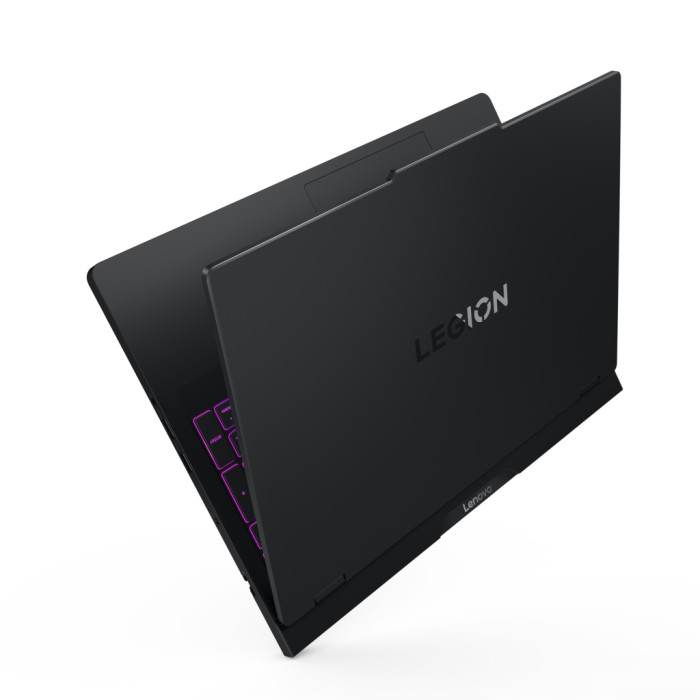 Ноутбук Lenovo Legion Pro 5 16ADR10 (83LT008NRA)