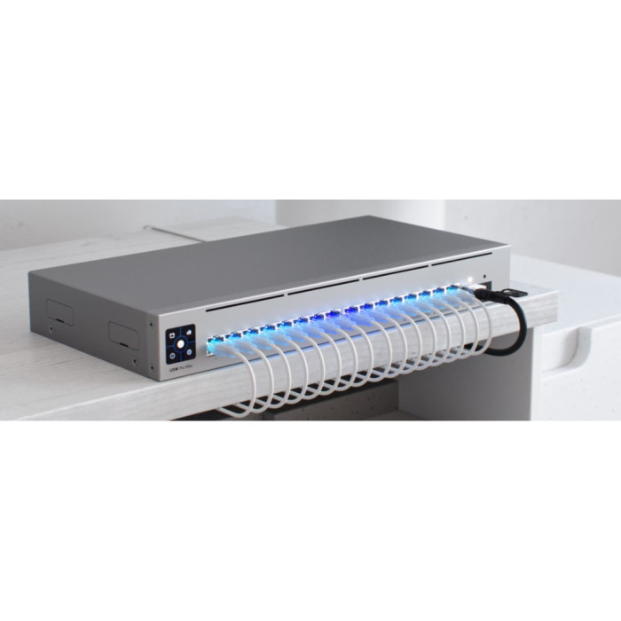 Комутатор мережевий Ubiquiti USW-PRO-MAX-16-POE